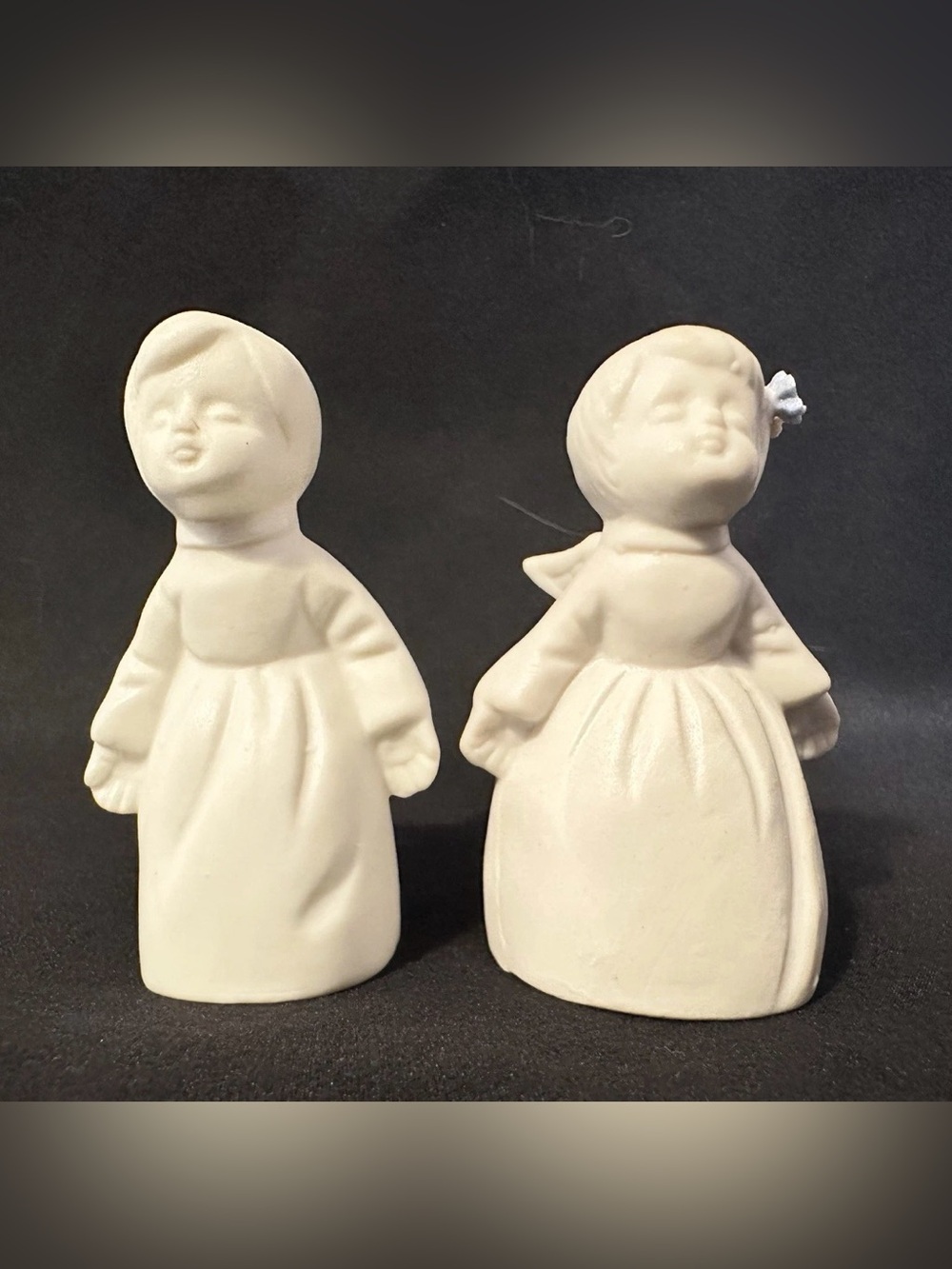 Vintage White Bisque Porcelain Kissing Angel Figurines Boy Girl Pair 3" Decor - Picture 3 of 8